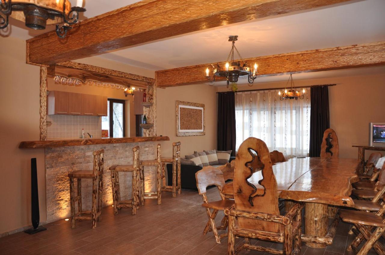 Casa De Vacanta Sadu Ngoại thất bức ảnh
