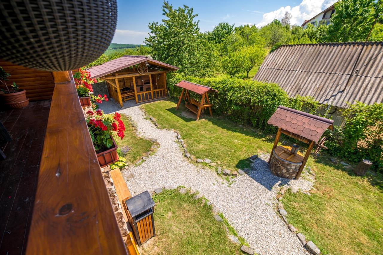Casa De Vacanta Sadu Ngoại thất bức ảnh