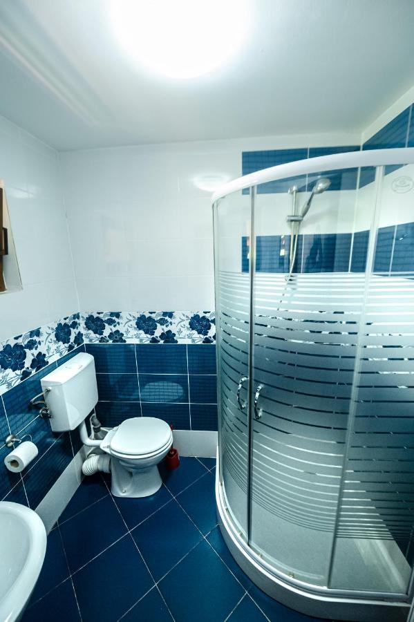 Casa De Vacanta Sadu Ngoại thất bức ảnh