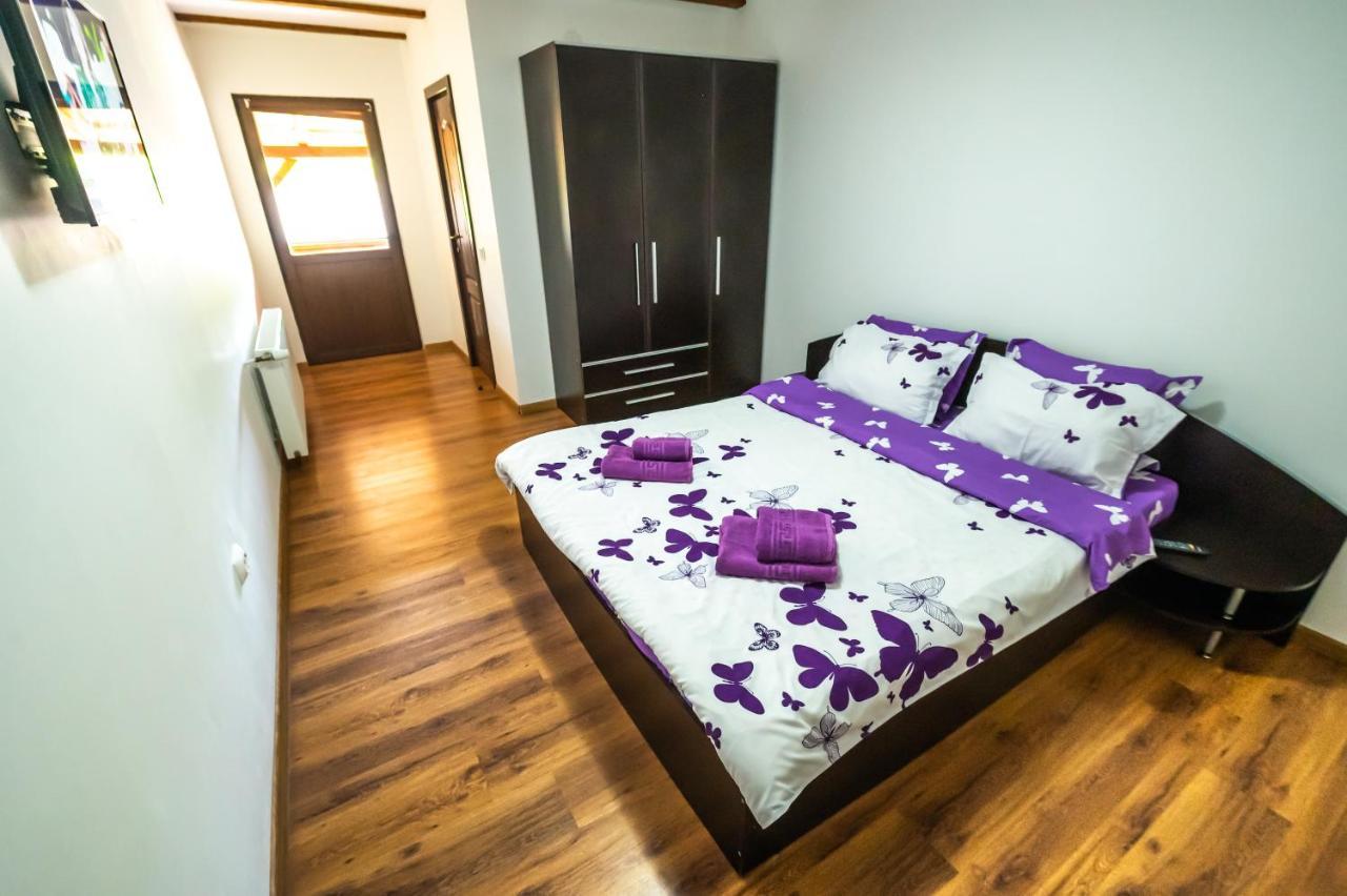 Casa De Vacanta Sadu Ngoại thất bức ảnh