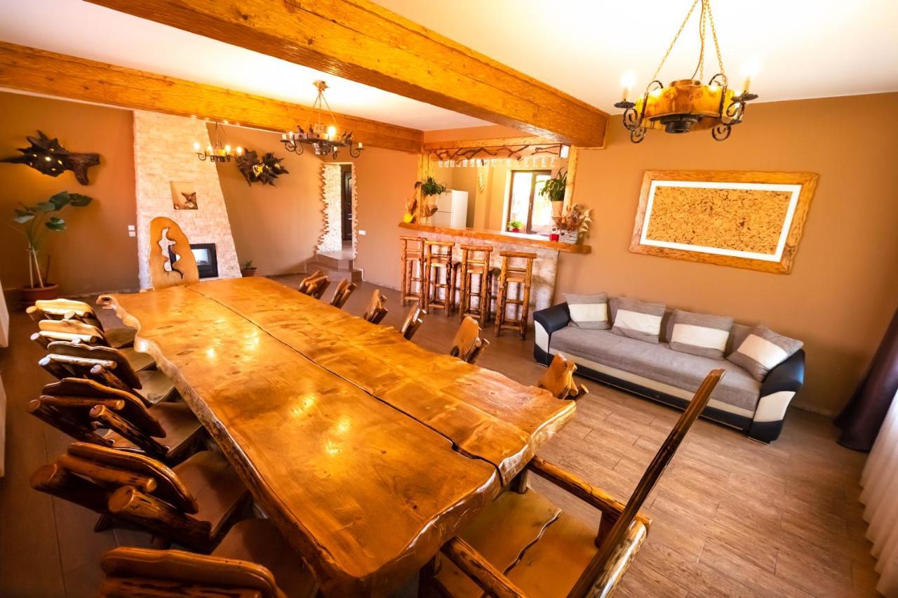 Casa De Vacanta Sadu Ngoại thất bức ảnh